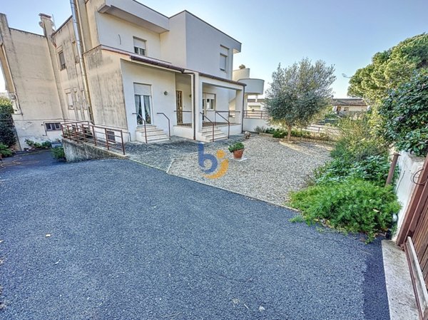 casa indipendente in vendita a Santa Marinella