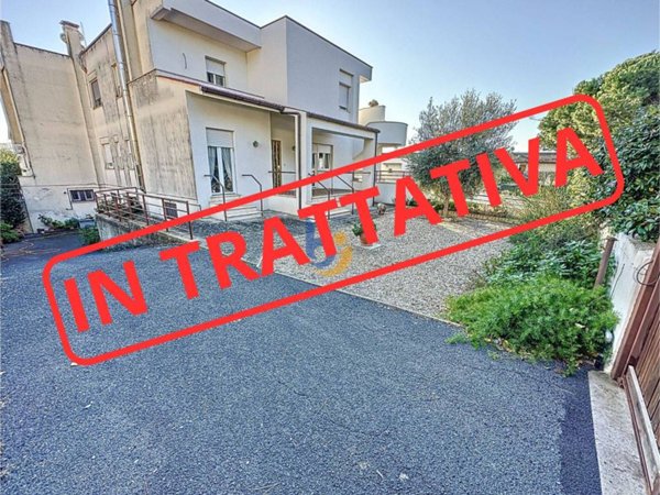 casa indipendente in vendita a Santa Marinella