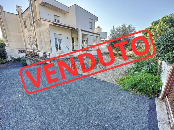 casa semindipendente in vendita a Santa Marinella