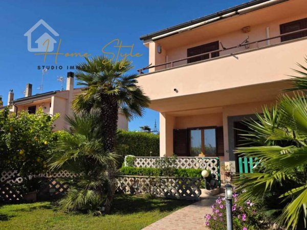 casa indipendente in vendita a Santa Marinella