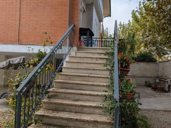 casa indipendente in vendita a Santa Marinella in zona Santa Severa