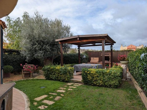 appartamento in vendita a Santa Marinella in zona Santa Severa