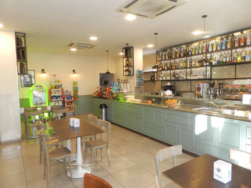 negozio in vendita a Santa Marinella