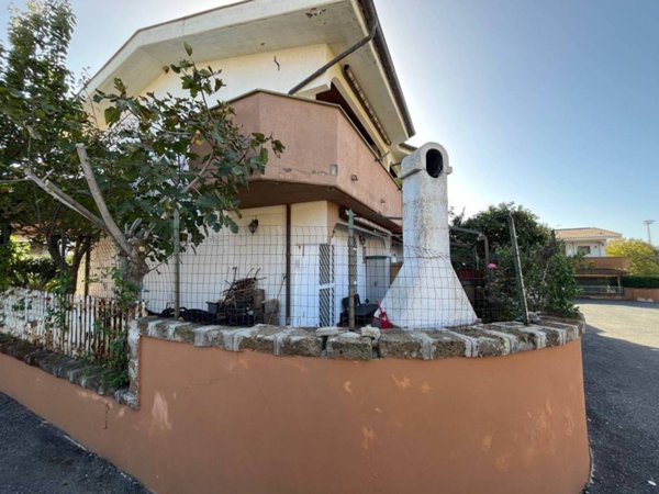 casa indipendente in vendita a Santa Marinella