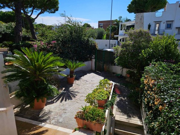 casa indipendente in vendita a Santa Marinella