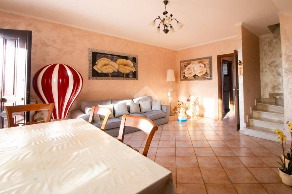 casa indipendente in vendita a Santa Marinella