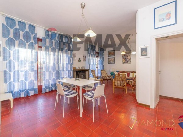 casa indipendente in vendita a Santa Marinella