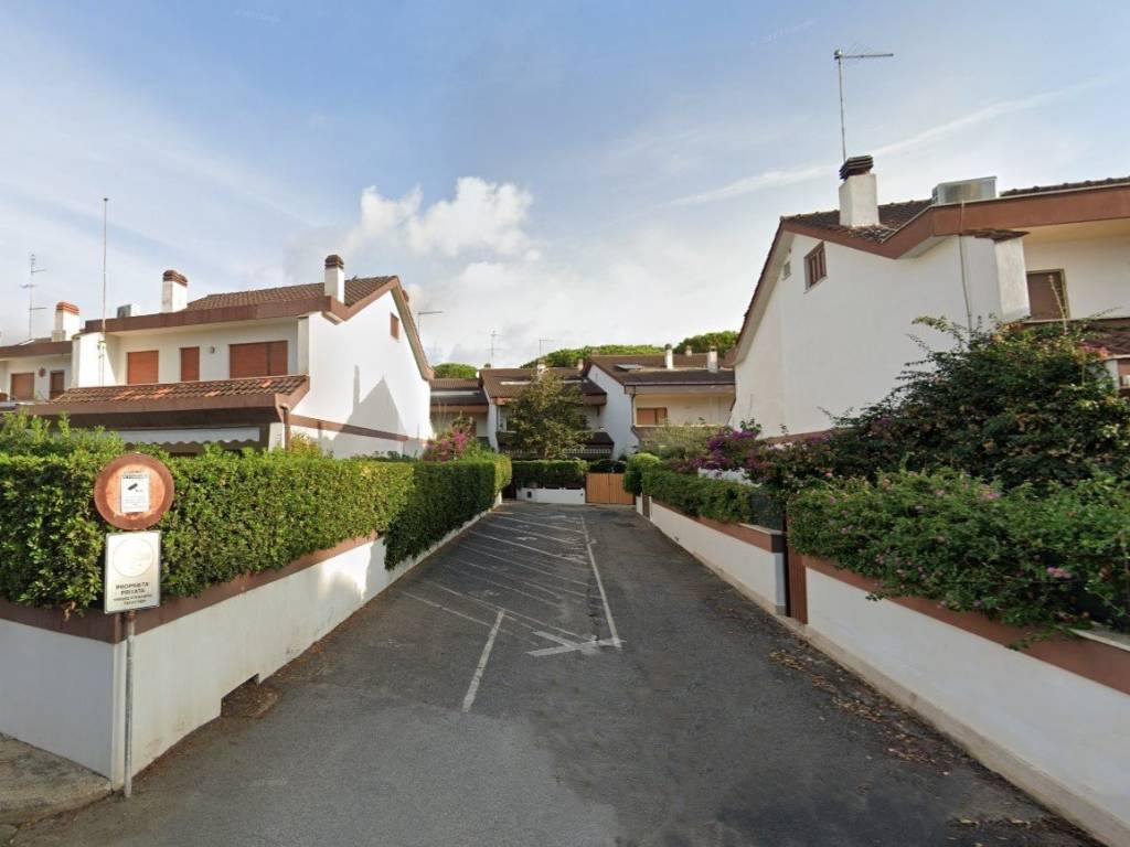 casa indipendente in vendita a Santa Marinella in zona Santa Severa