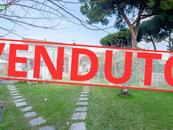 casa indipendente in vendita a Santa Marinella