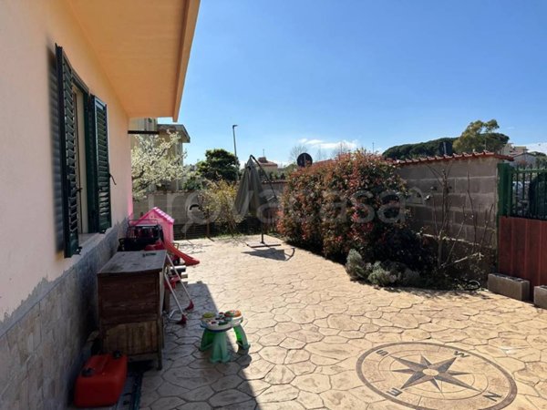 casa indipendente in vendita a Santa Marinella