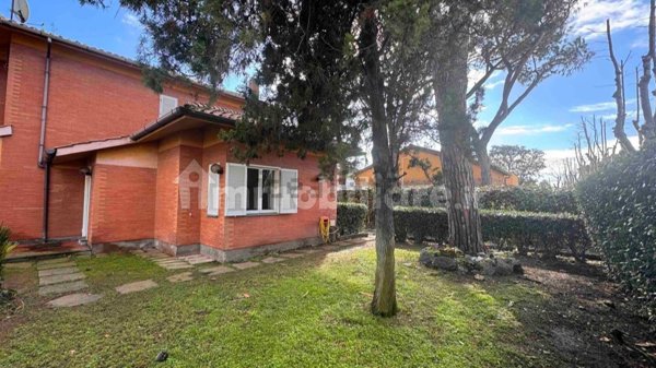 casa indipendente in vendita a Santa Marinella in zona Santa Severa