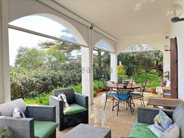 casa indipendente in vendita a Santa Marinella