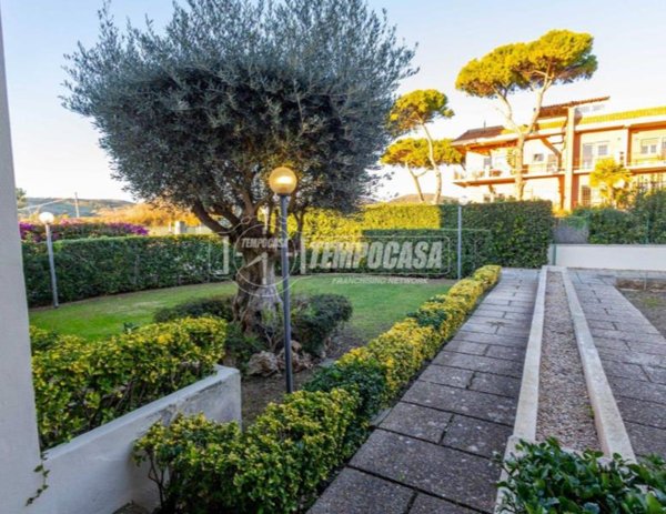 casa indipendente in vendita a Santa Marinella