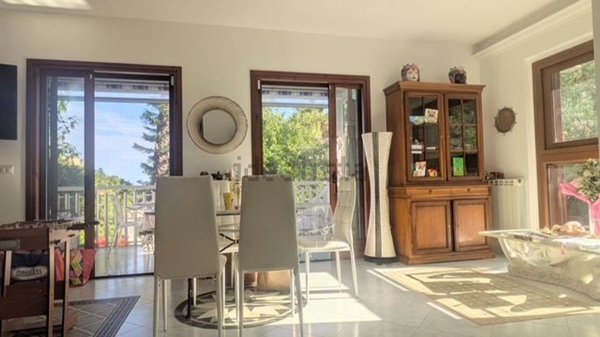 casa indipendente in vendita a Santa Marinella