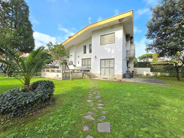 casa indipendente in vendita a Santa Marinella in zona Santa Severa