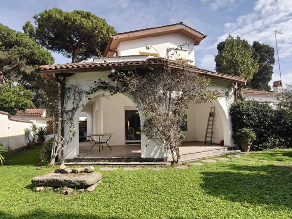 casa indipendente in vendita a Santa Marinella in zona Santa Severa