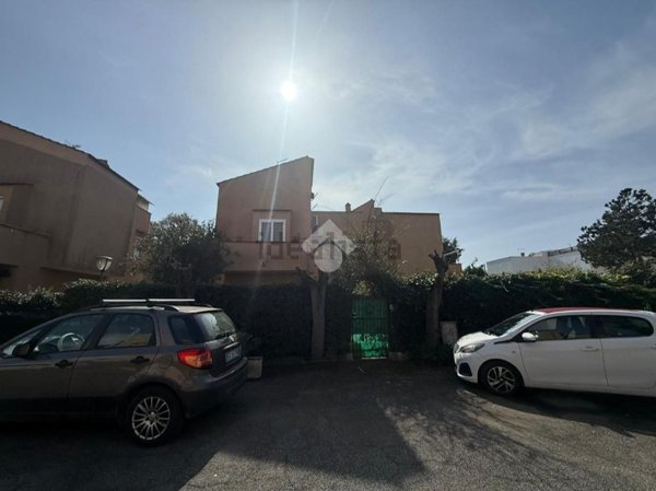 casa indipendente in vendita a Santa Marinella
