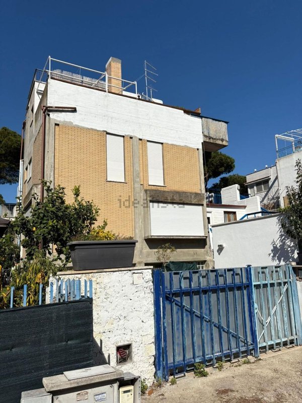 appartamento in vendita a Santa Marinella in zona Santa Severa