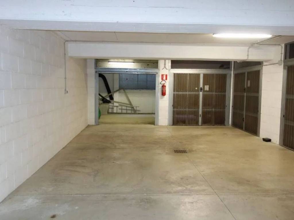 negozio in vendita a Santa Marinella