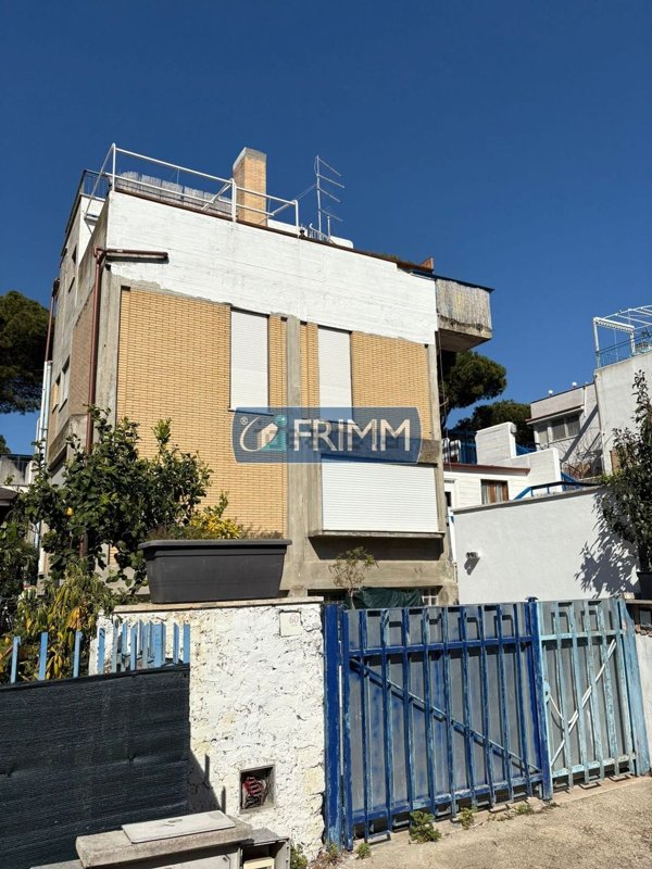 appartamento in vendita a Santa Marinella in zona Santa Severa