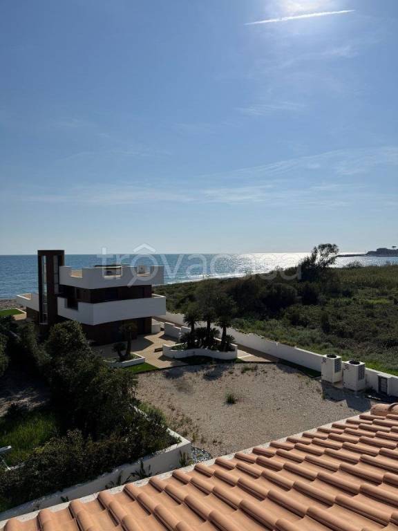 casa indipendente in vendita a Santa Marinella