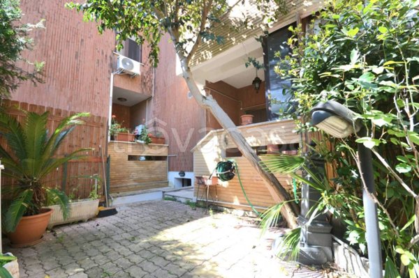 casa indipendente in vendita a Santa Marinella