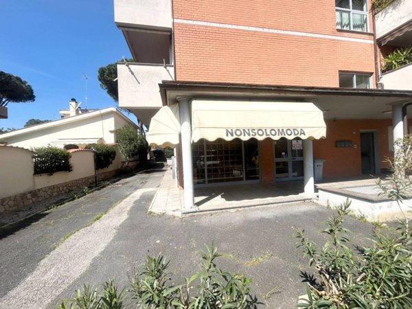negozio in vendita a Santa Marinella in zona Santa Severa