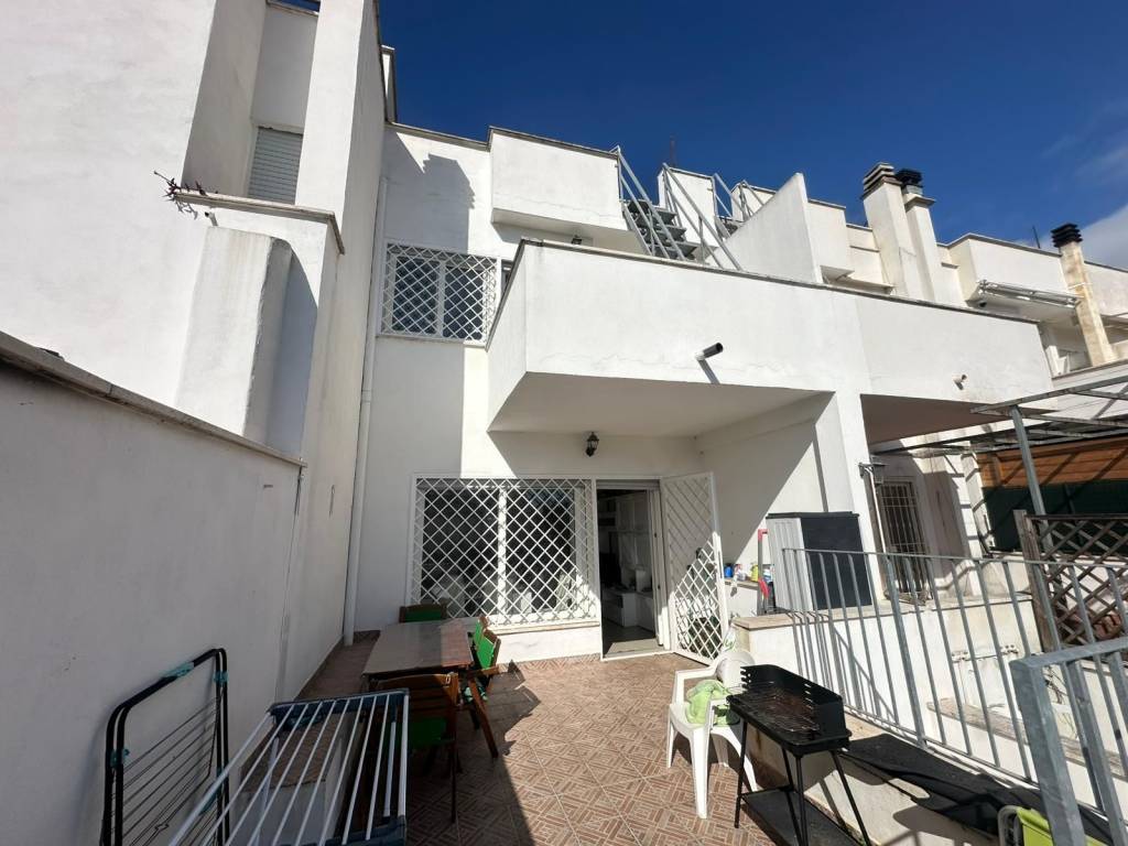 casa indipendente in vendita a Santa Marinella