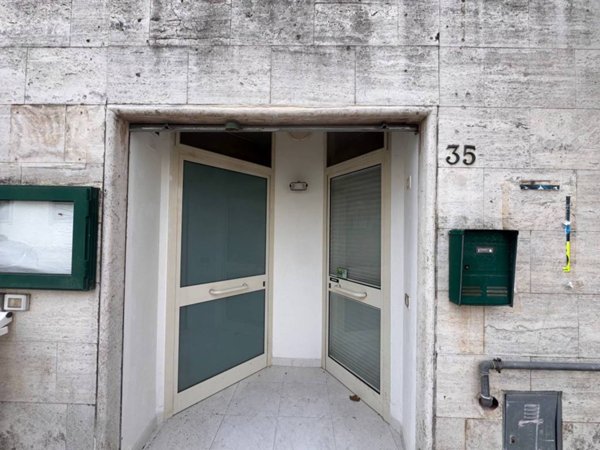 negozio in vendita a Santa Marinella in zona Santa Severa