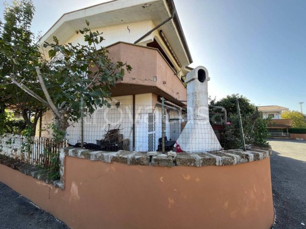 casa indipendente in vendita a Santa Marinella