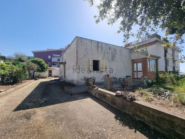 casa indipendente in vendita a Santa Marinella