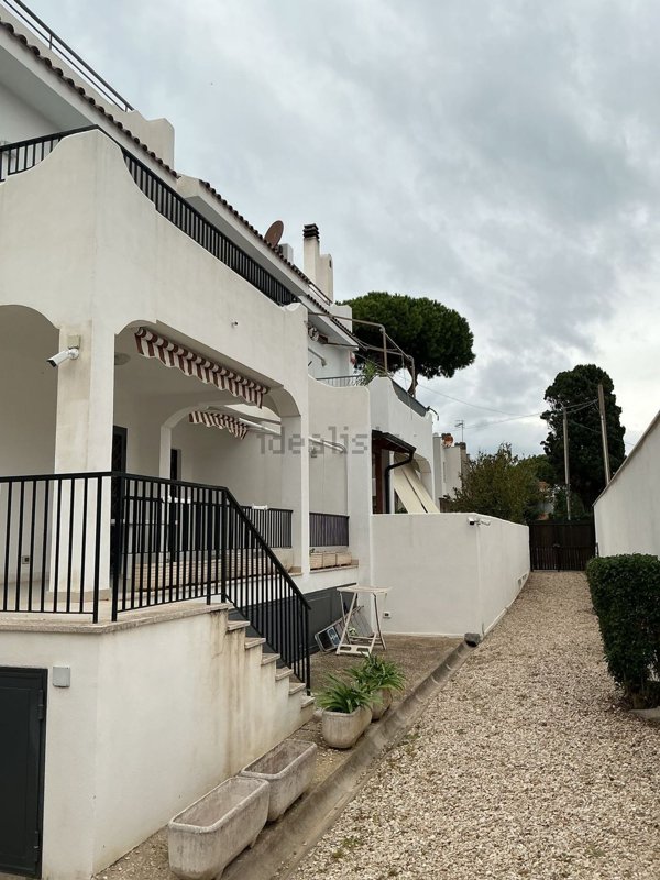 casa indipendente in vendita a Santa Marinella