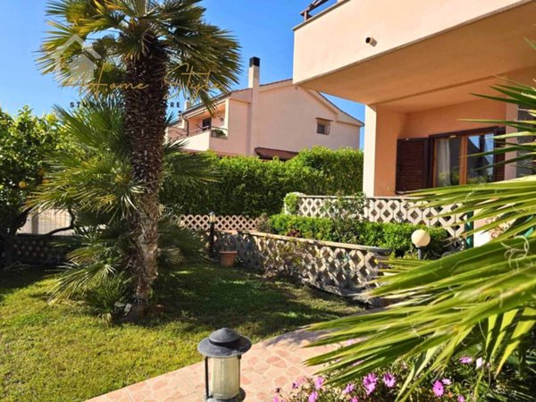casa indipendente in vendita a Santa Marinella
