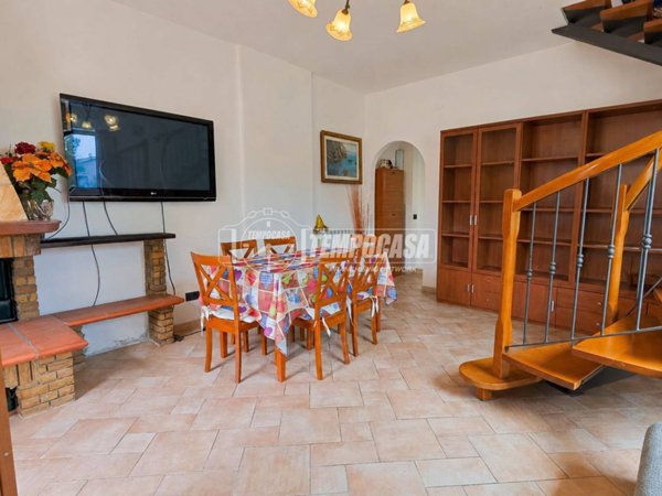 casa indipendente in vendita a Santa Marinella