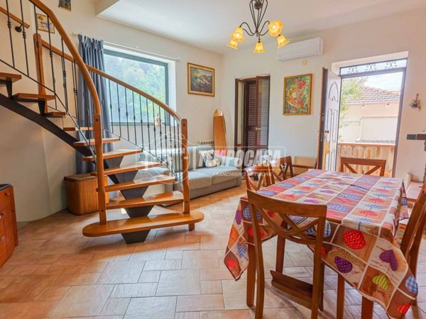 casa indipendente in vendita a Santa Marinella