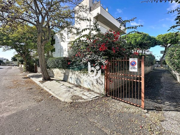 locale di sgombero in vendita a Santa Marinella