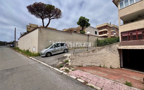 locale di sgombero in vendita a Santa Marinella