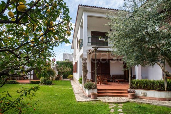 casa indipendente in vendita a Santa Marinella in zona Santa Severa