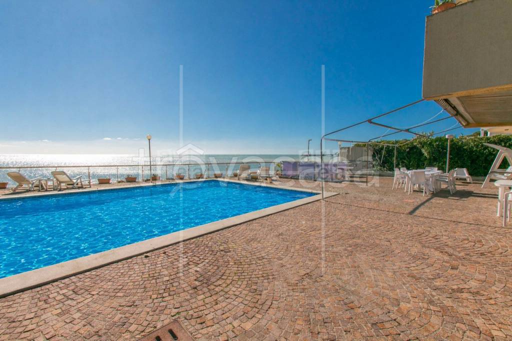 casa indipendente in vendita a Santa Marinella