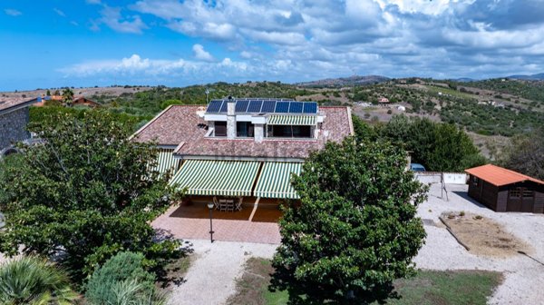 casa indipendente in vendita a Santa Marinella