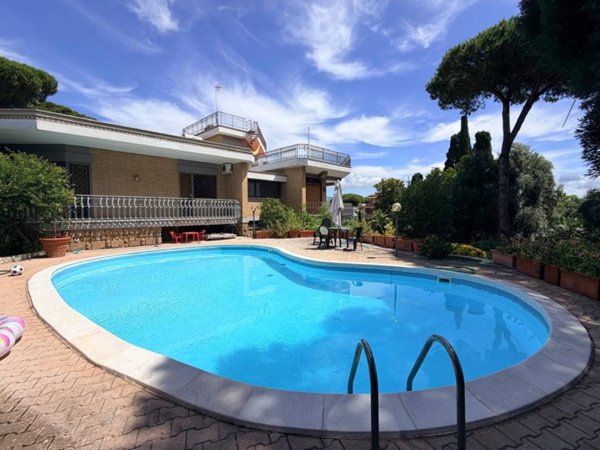 casa indipendente in vendita a Santa Marinella