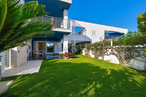casa indipendente in vendita a Santa Marinella in zona Santa Severa