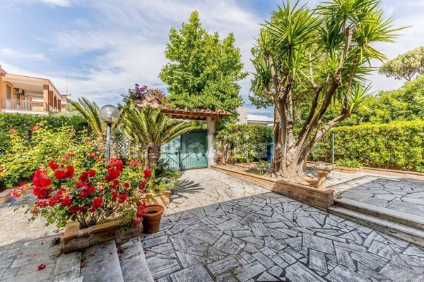 casa semindipendente in vendita a Santa Marinella in zona Santa Severa