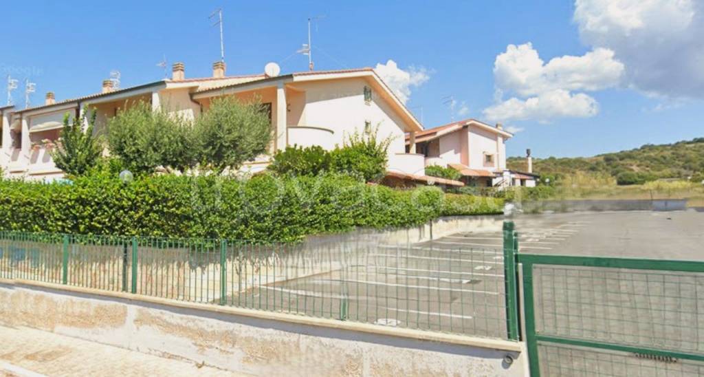casa indipendente in vendita a Santa Marinella
