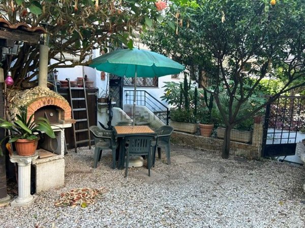 casa indipendente in vendita a Santa Marinella