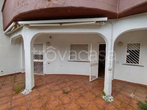 casa indipendente in vendita a Santa Marinella
