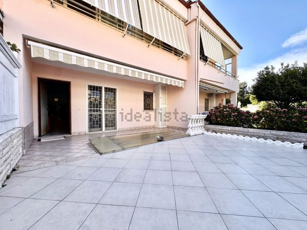 casa indipendente in vendita a Santa Marinella