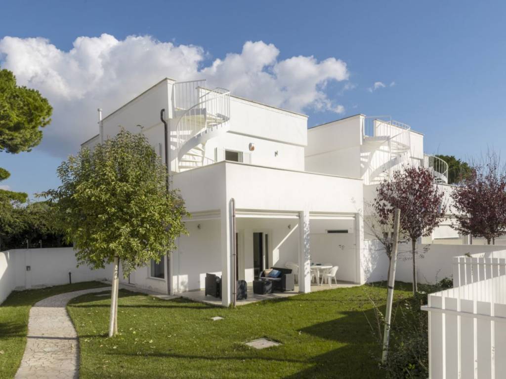 casa indipendente in vendita a Santa Marinella in zona Santa Severa