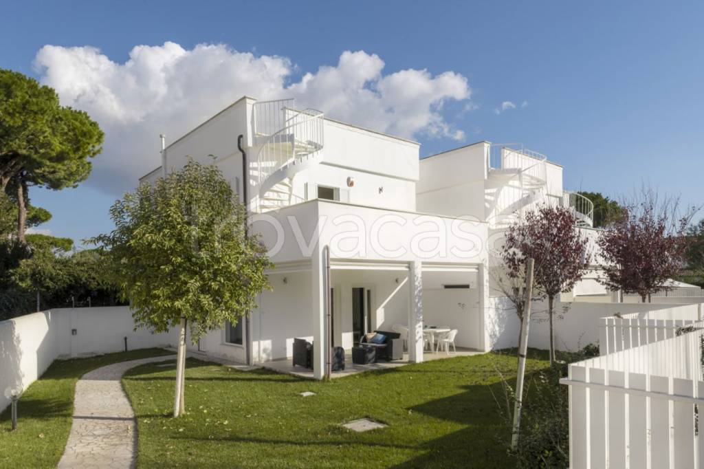 casa indipendente in vendita a Santa Marinella in zona Santa Severa