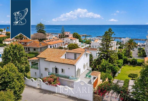 casa indipendente in vendita a Santa Marinella